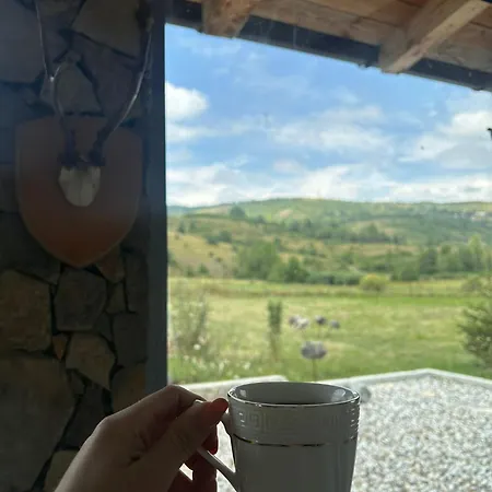 Uvacka Tisina בית נופש