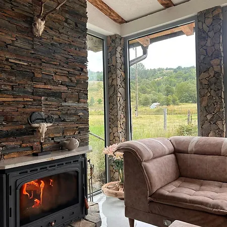 Uvacka Tisina בית נופש סייניצה